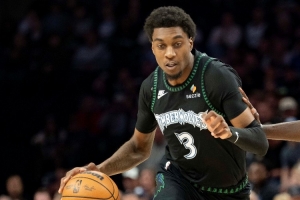 无奈空砍！麦克丹尼尔斯出战41分钟 19中11&三分4中3拿到30分7板