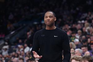 新赛季首位下课主教练？名记：鹈鹕内部严肃讨论解雇威利-格林