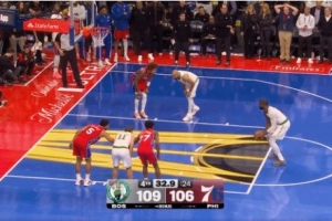 真给机会呀！凯尔特人32.9秒领先2分 杰伦-布朗第二罚弹框而出