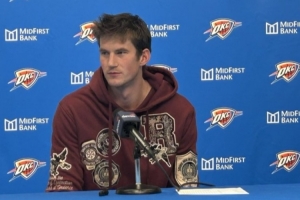 卡尔森：能上场打球总是很棒 教练叫名字时要做好准备